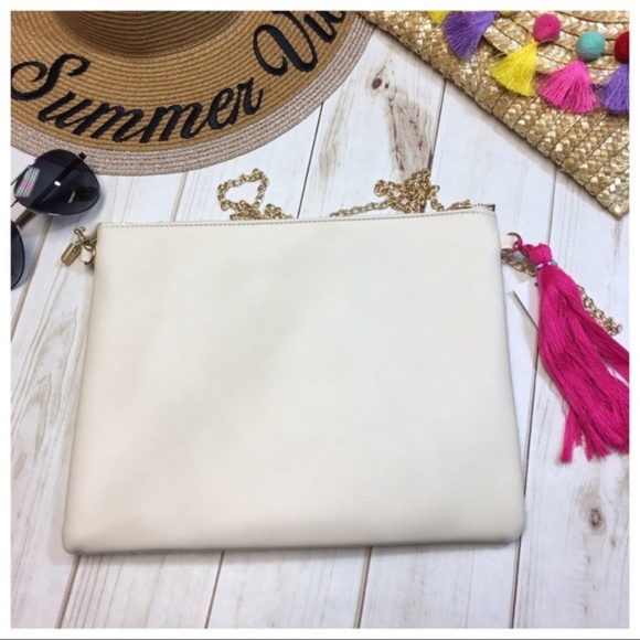 LAST ONE! Gorgeous Embroidered Clutch - Picture 3 of 4